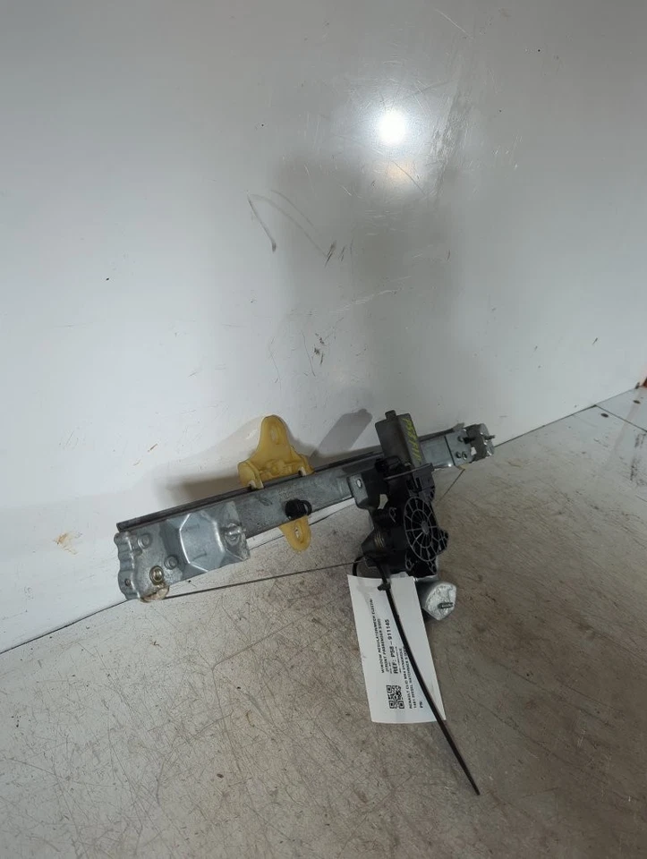 Renault Clio Mk4 Hatch 5 Door 2012-21 Window Regulator front Passenger Side P58 - Image 2 of 4