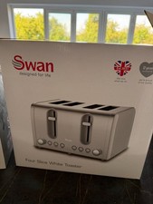 Swan Symphony 1.7L Kettle and 4-Slice Toaster Set