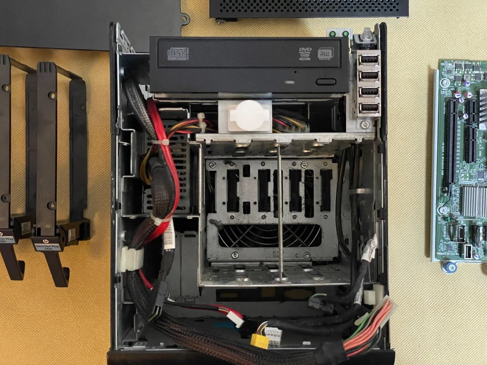 HP ProLiant N54L MicroServer (no disks) 8GB RAM - Image 4 of 4