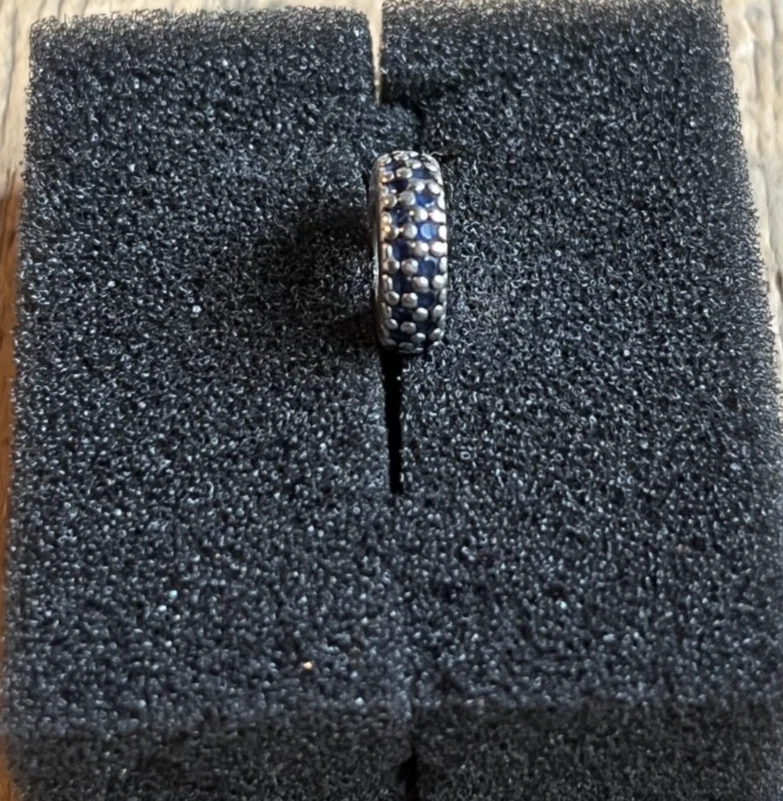Pandora Spacer „Blue Pavé“ Charm - Bild 4 von 4
