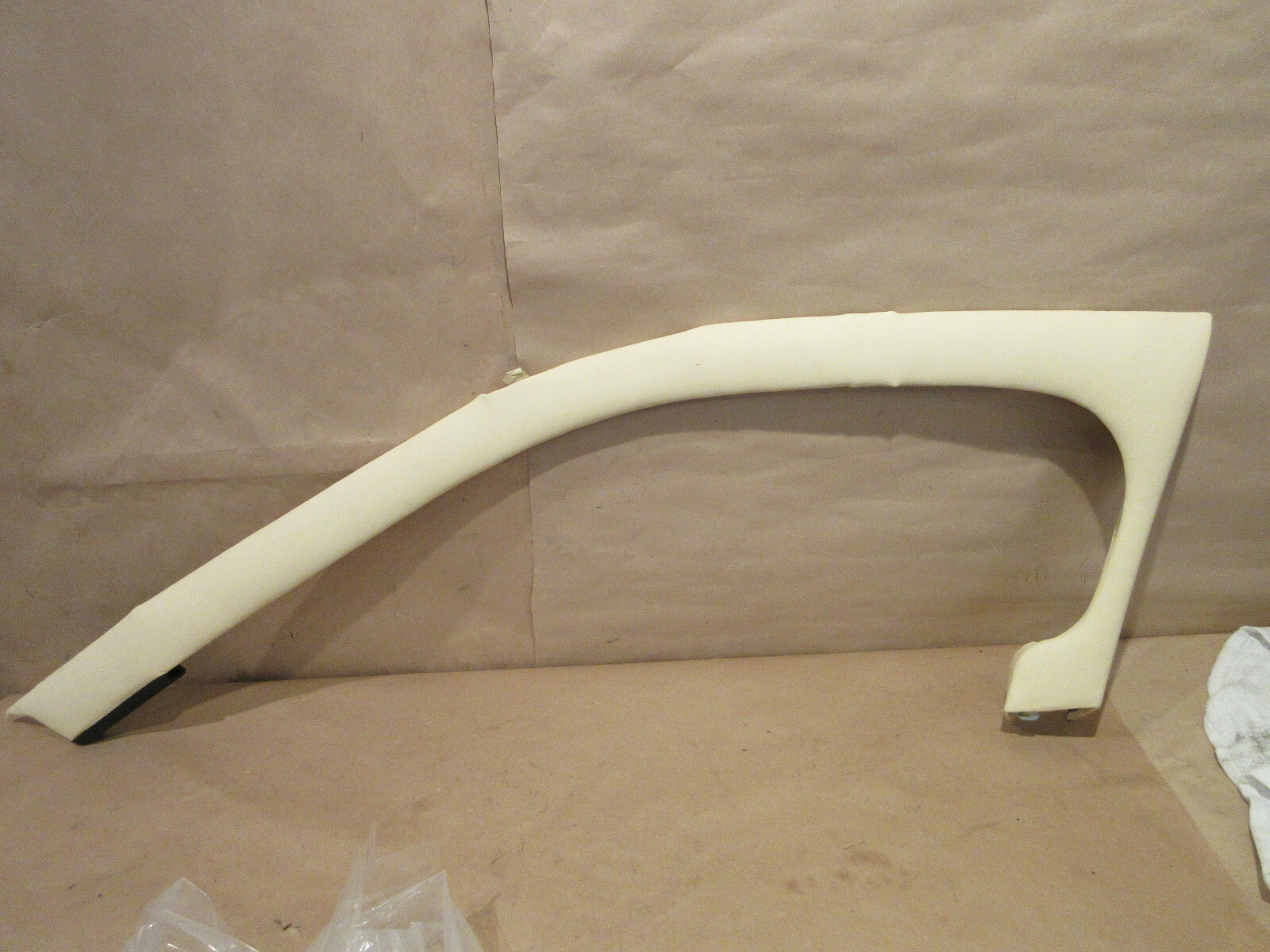Ferrari 512 TR - RH Trim (Cream) VM3997 - P/N 61551404