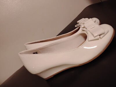 New Girls  Dress Shoes  white  With Bow , Size  1