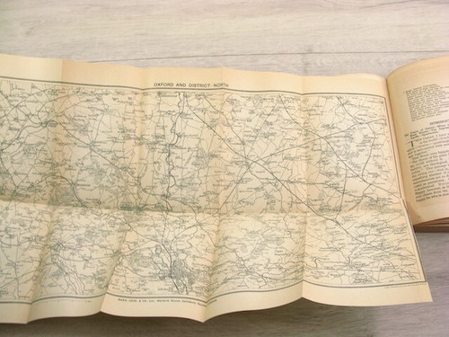 Ward Lock & Co's Oxford and District Oxford and Thames Guide 1924-25 Red Guide - Picture 12 of 17