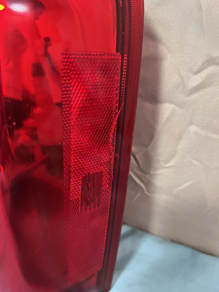 ✅ 04 05 06 07 08 09 10 Infiniti QX56 QTR MTD Luz Trasera Lámpara Derecha PASAJERO OEM Foto 3 de 4