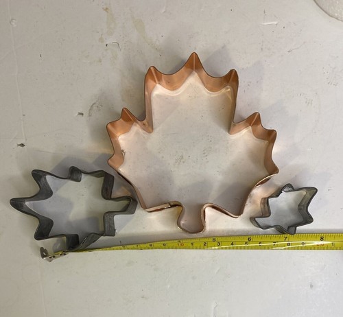 Lot of 3 Vtg Copper and Tin Cookie Cutters Leaf Shapes Fall Thanksgiving Cottage - Picture 2 of 3