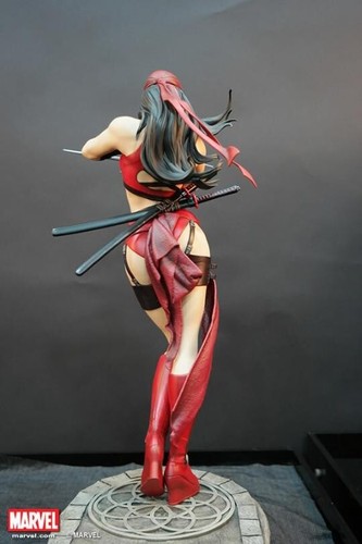 XM Studios - Elektra - 1/4 Scale Statue - Picture 7 of 10