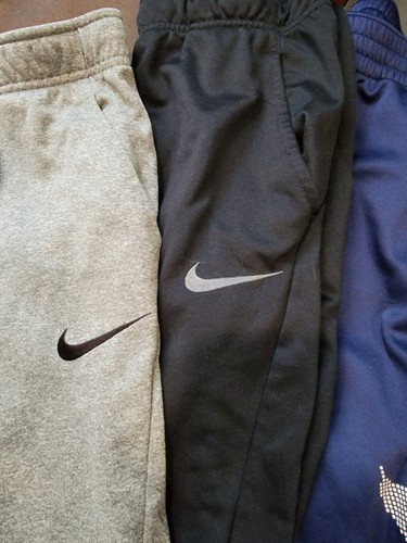 Lot of 5, 3 boys Nike joggers Pants, 1 Hoodie & 1 S/S Tee Shirt Size XL - Picture 4 of 6