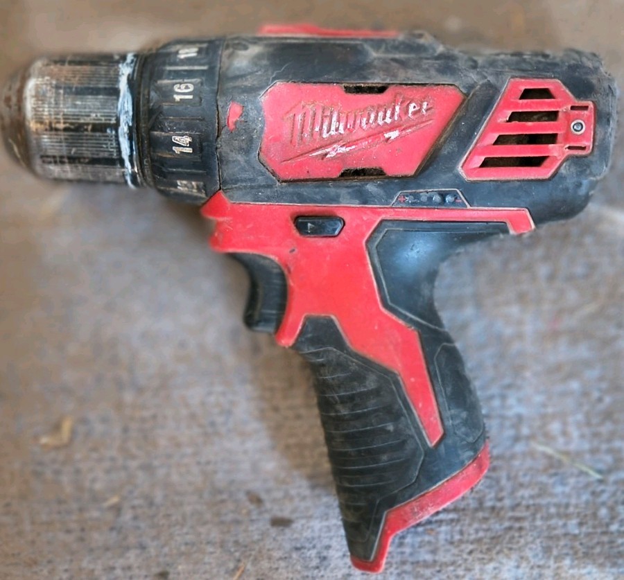 Milwaukee M12 12V Drill/Driver - 2407-20 (Bare Tool)