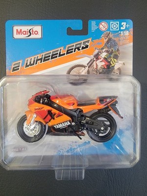 Maisto 2 Wheelers Yamaha YZF-R7  1:18 Diecast Motorcycle Orange Black With Stand