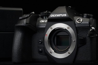 Olympus OM-D E-M1 Mark II Digital Camera Black Body US Duty Paid 9877