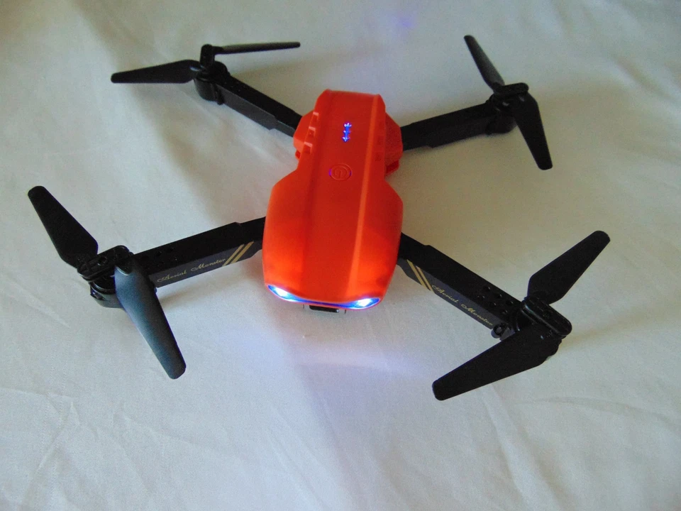 RC Modellflug Drohne 2,4 GHz + Camera - Bild 3 von 4