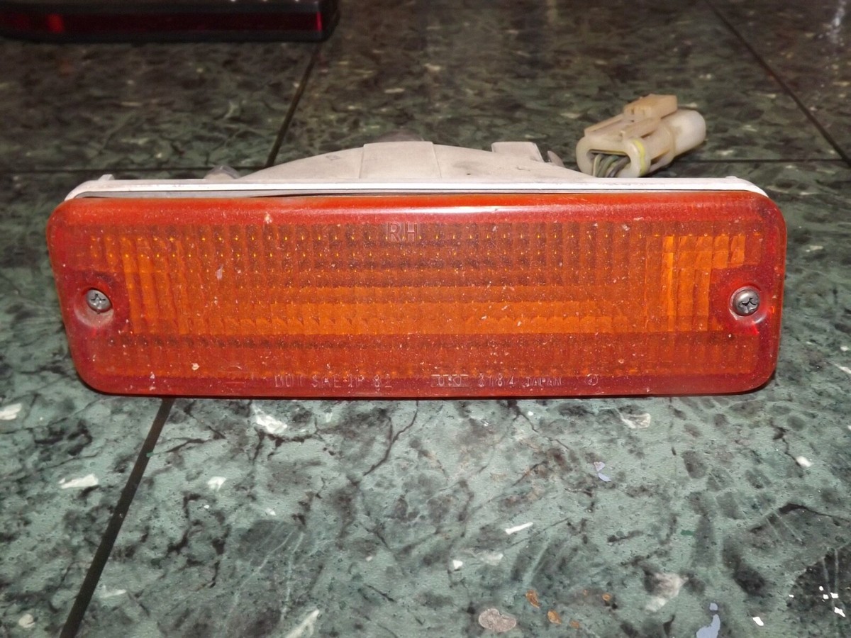 84-86 OEM Nissan 300Z Z Z31 front turn blinker signal light