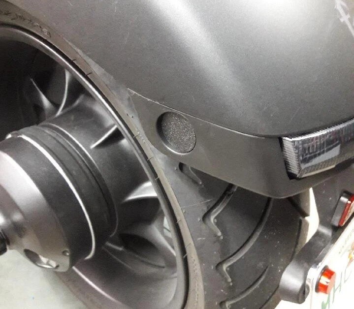 Luz trasera LED integrada Honda Fury señales de freno y giro con lente ahumada Foto 3 de 4