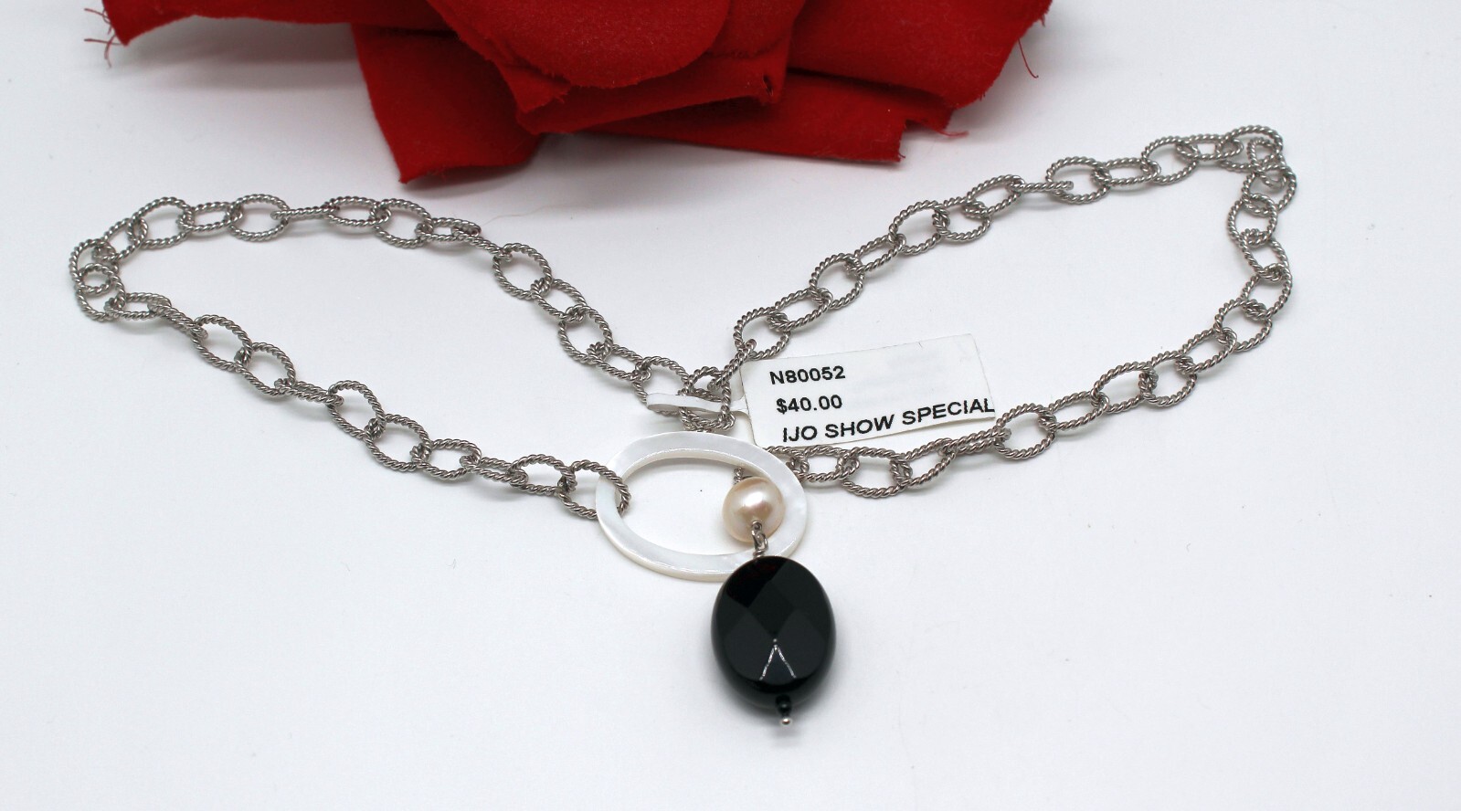Sterling Silver Onyx Mother Pearl 18