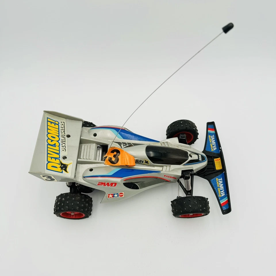 Tamiya Manta Ray Escala 1/14 Control Remoto R/C Coche Modelo 46013 De Colección Foto 4 de 4
