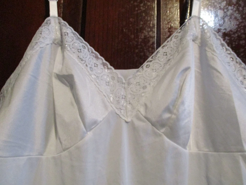 Vestido para dormir Gilligan & O'Malley para mujer talla 22" M blanco de encaje lencería completa sin cordones Foto 3 de 4