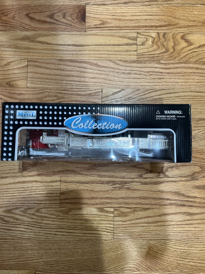 Welly 379 Peterbilt Car Carrier Truck 9945W 1/32 - Image 2 of 4