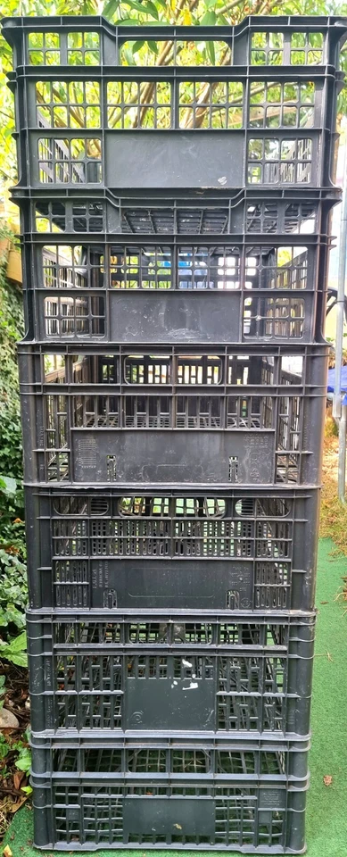 4 x Large Plastic Stackable Garden Crate Tray 60x40x20cm Storage Box Container - Image 4 of 4