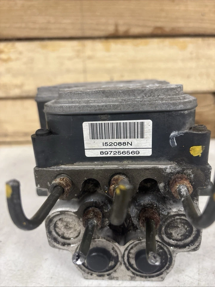 2002 Isuzu Rodeo Axiom ABS антиблокировочный тормозной насос в сборе 897256569 - Изображение 3 из 4