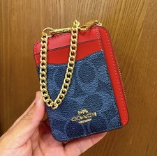 Coach Zip Card Case In Signature Canvas  CW883