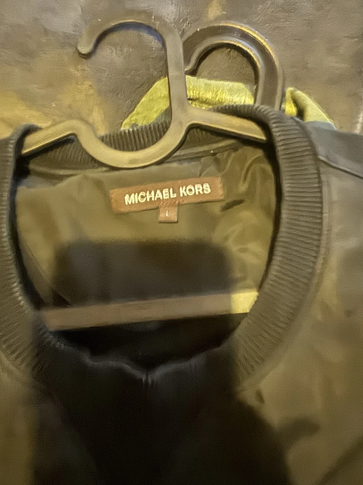 Michael Kors Men’s Jumper Size Medium - Image 4 of 4