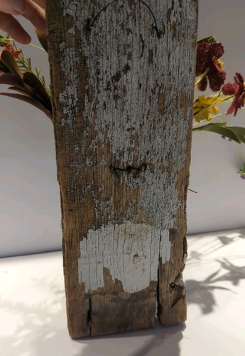 Primitive OLD Wood Wall Mount Flower Vase Distressed Old Paint Finish Wire vase - Bild 7 von 9