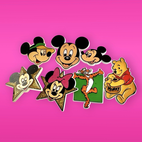 DISNEY Vintage Retro 70s-80s PLASTIC 7pc PINS Lot MICKEY Minnie TIGGER Pooh USA