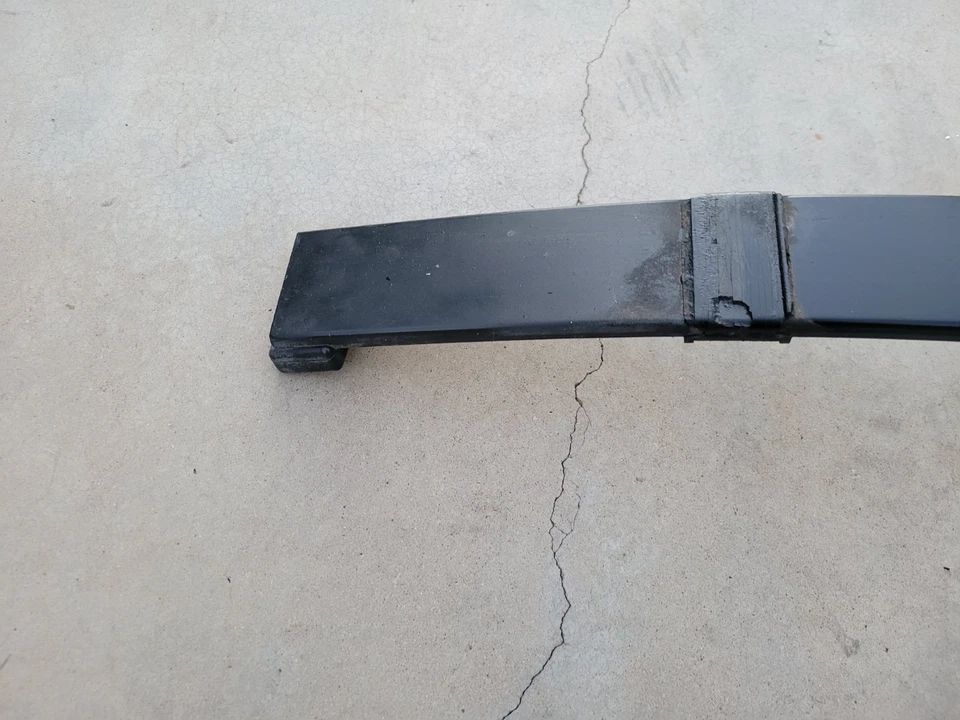 Buick Reatta 1988-1991 compuesto de resorte de hoja mono trasero usado 1640486 Foto 4 de 4