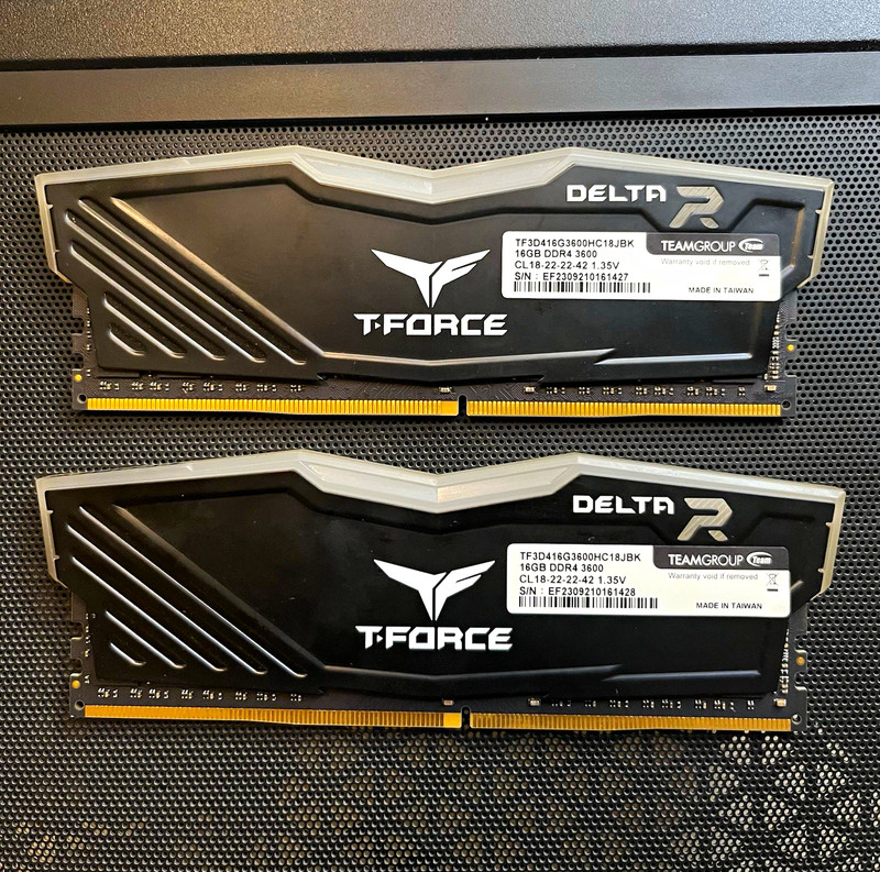 Team Group T-Force Delta R 32GB (2x16GB) DDR4-3600 PC4-28800 DIMM