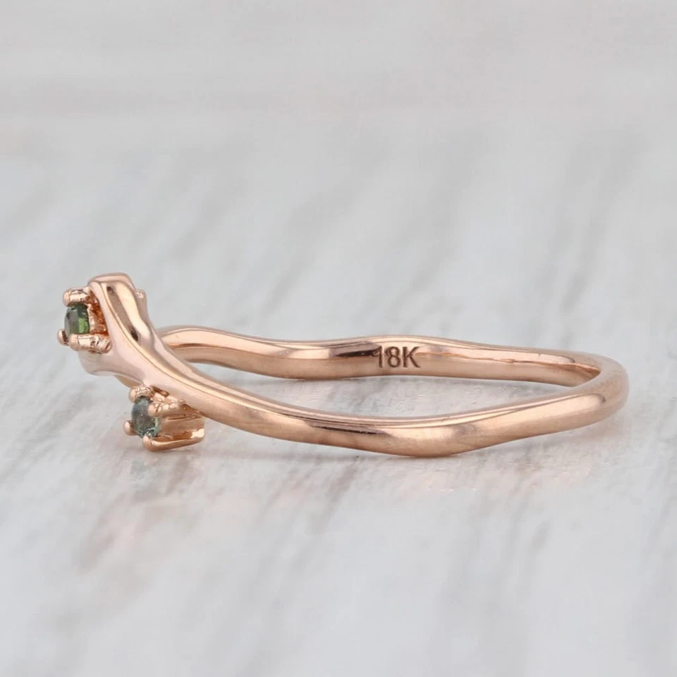 Alianza de boda contorneada apilable con anillo de zafiro verde de oro rosa de 18 quilates talla 6,5 Foto 3 de 4