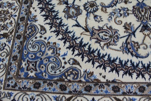 FINE HANDMADE NAIN RUG WOOL AND SILK IN EXCELLENT CONDITION 300 X 192 CM - Picture 4 of 12