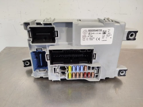 00520546720 Caja Reles/Fusibles para FIAT 500 (150) BERLINA Lounge 2016 114534