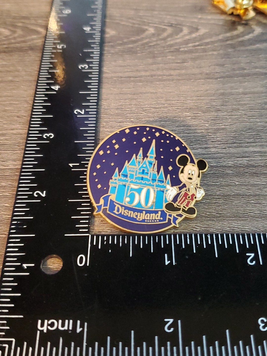 Disneyland 50th Anniversary Mickey Mouse Castle Walt Disney Trading Pin E7
