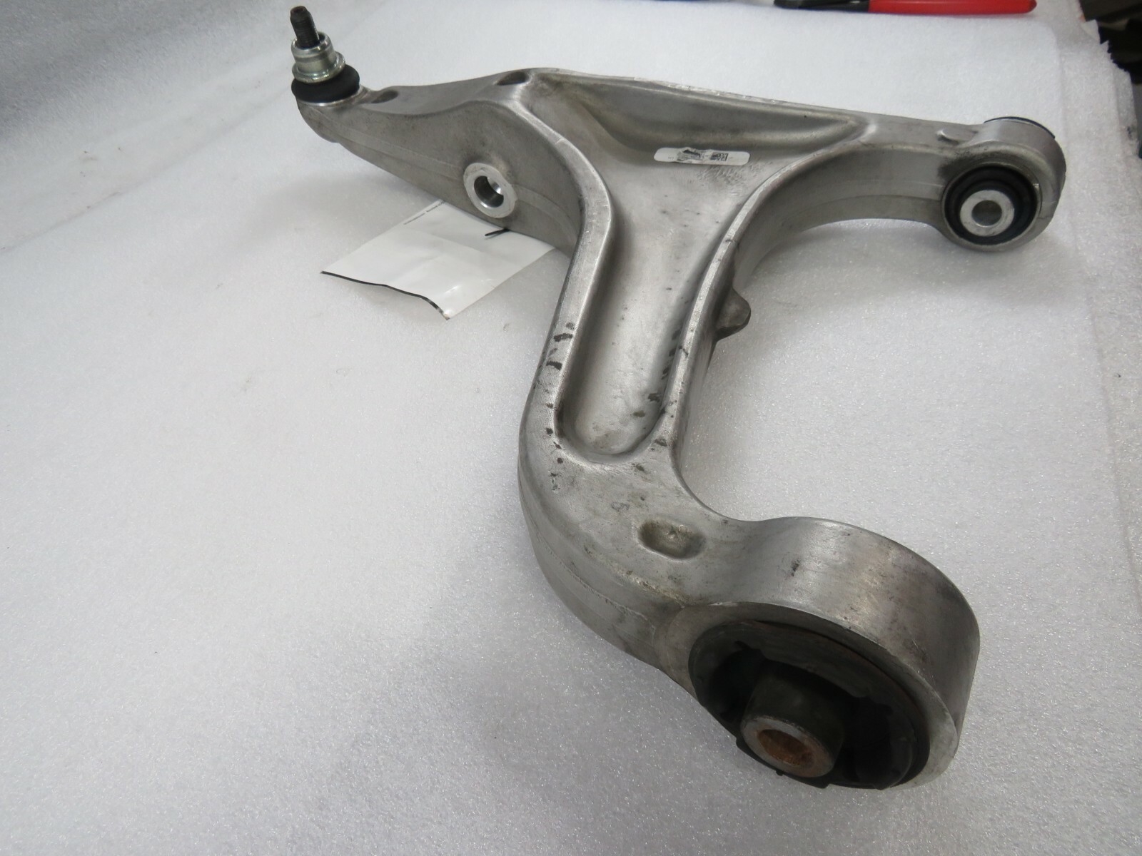 Maserati Ghibli, LH, Left, Front Lower Control Arm, Used, P/N 670107802
