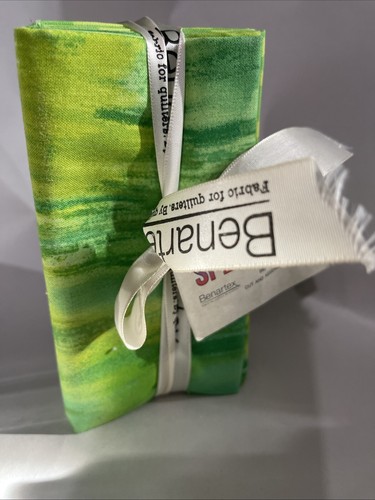 Benartex Color Spectrum Green 8 PCs Fat Quarter - 第 1/4 張圖片