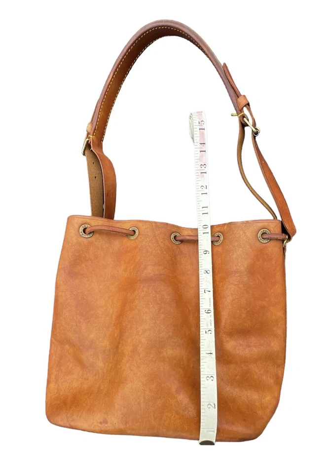 Bolso de Hombro LOUIS VUITTON Cuero Nómada Petit Noe Bolso Tostado EDICIÓN LIMITADA. De colección Foto 4 de 4