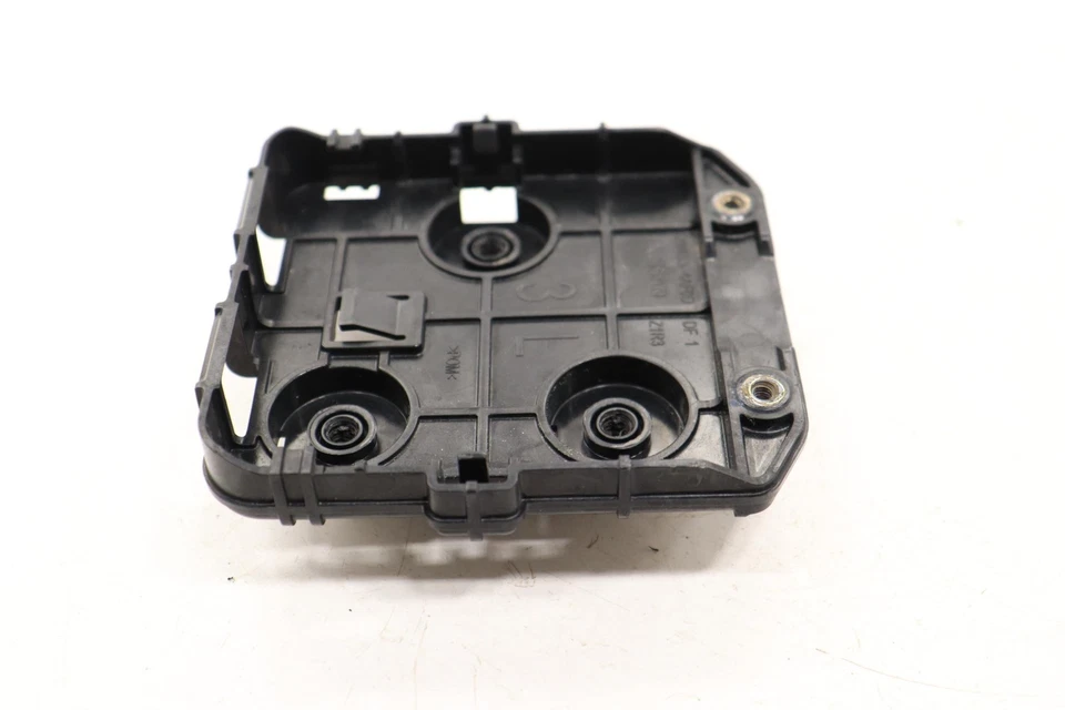 Soporte de parachoques Infiniti QX50 2020 Foto 3 de 4