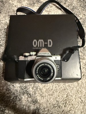 Olympus OM-D E-M10 Mark II Mirrorless Camera with 14-42mm IIR Lens - Silver
