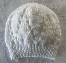 New Hand Knitted Unisex Baby Beanie Hat White Shimmer Fit 0-3 Mths
