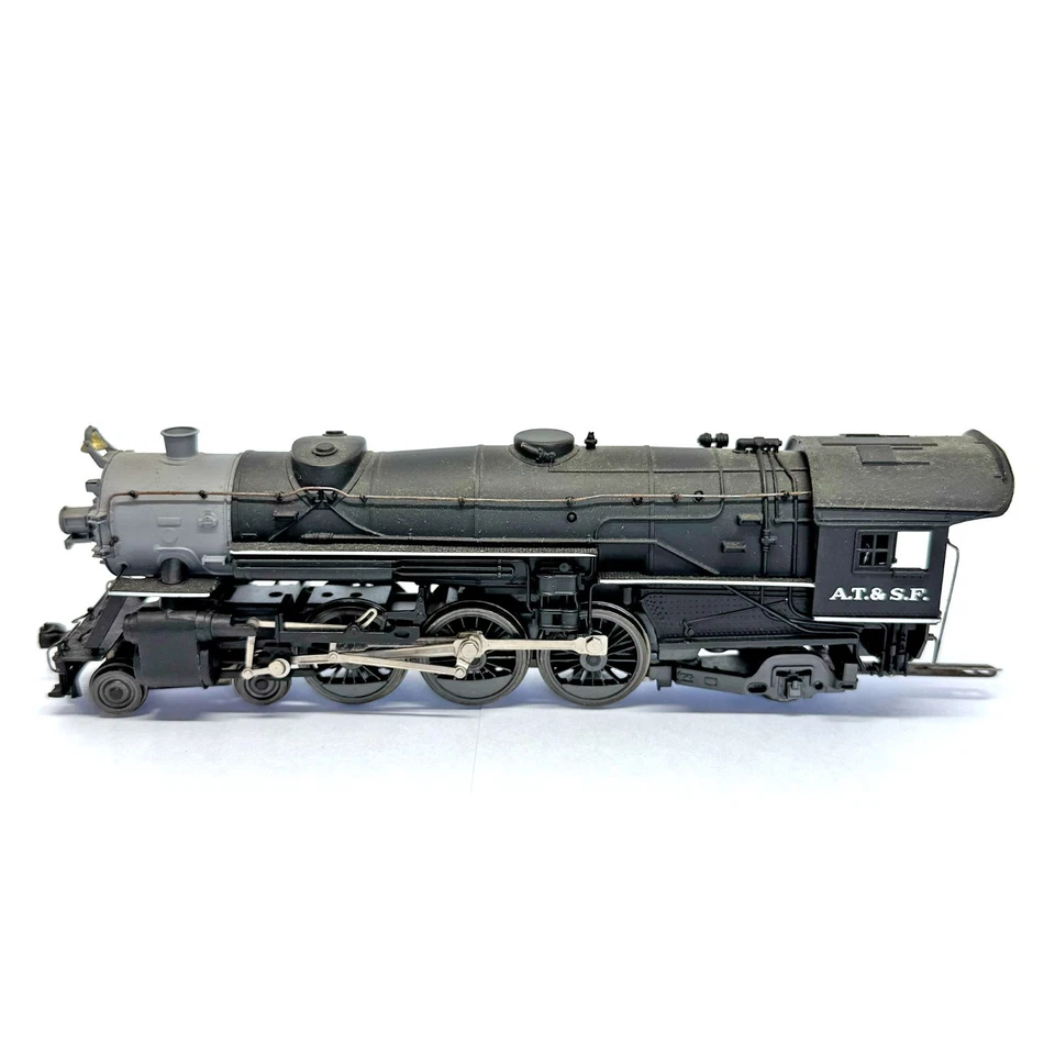 Rivarossi HO Scale ATSF Santa Fe 4-6-2 Heavy Pacific Steam Locomotive #3423 - Image 2 of 4