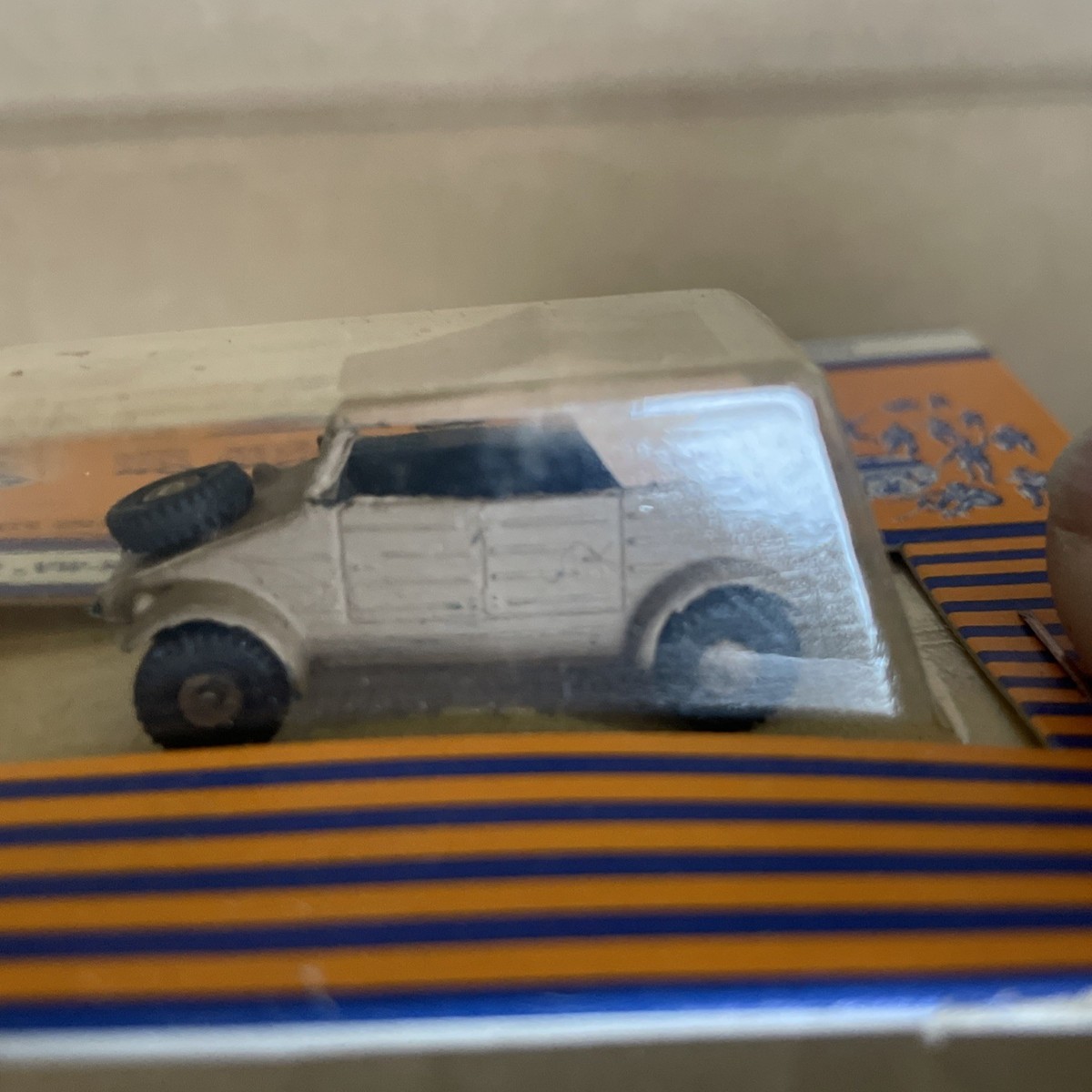 Roco Minitanks 235 VW Kübelwagen Typ 82 Wehrmacht im Maßstab 1:87 H0