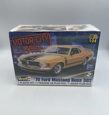 Revell '70 Ford Mustang Boss 302 Mach 1 Model Kit 1:24 Special Edition OPEN BOX