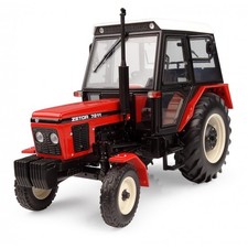 UNIVERSAL HOBBIES, ZETOR 7211 2wd, échelle 1/32, UH6717