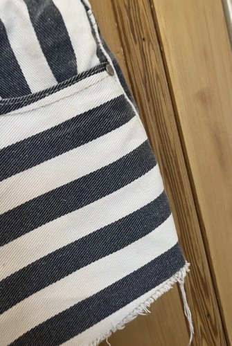 NEW LOOK hot pants SHORTS size 12 striped Summer Holiday Black Stripe Denim - Picture 2 of 3