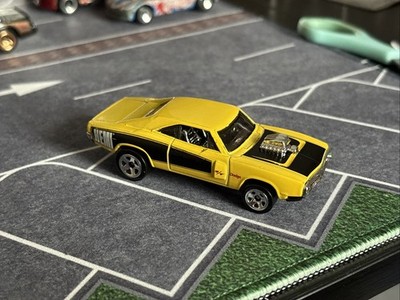 2018 Hot Wheels Target Decades Throwback Boxset Exclusive-  70 Dodge Charger R/T