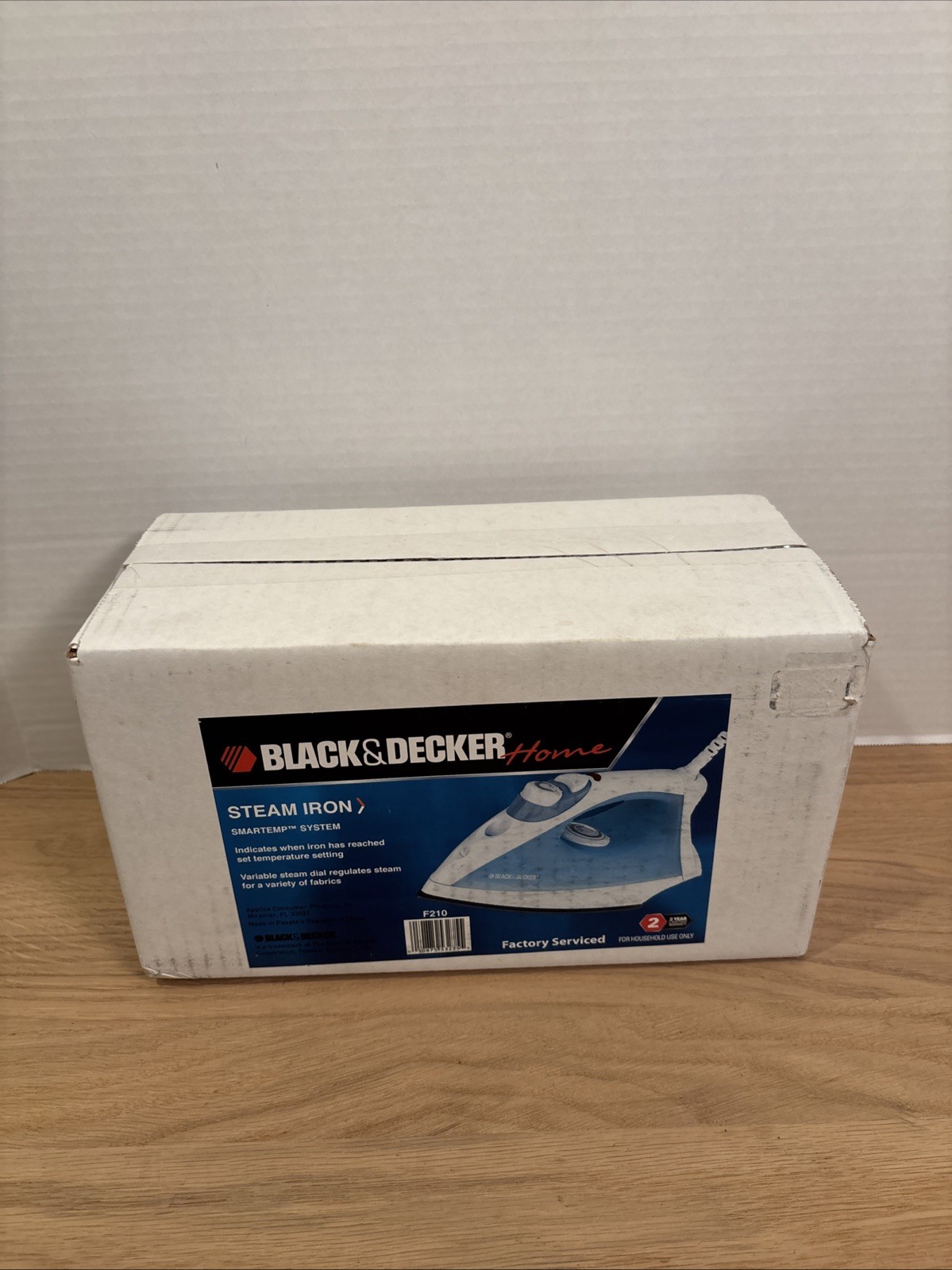 Pivoting Cord Nonstick Soleplate Blue Nib