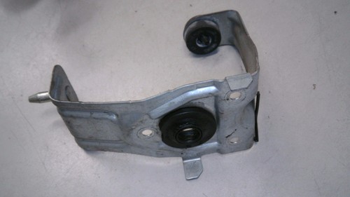 Halter Halterung Wischermotor Vorne VW Tiguan 2.0 TDI DPF 4Motion Bj 2014 5N