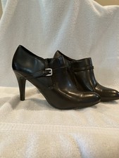 Nine West Black Leather Buckle Side Zip Stiletto Pumps Pointed Toe Size 8.5