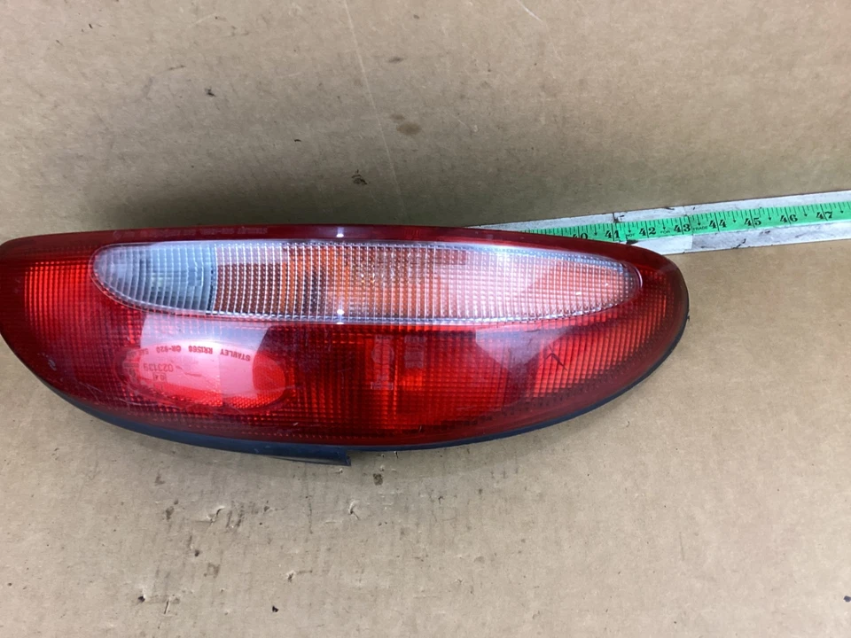 Luz trasera izquierda lado conductor Mitsubishi Mirage 1992-1996 166-58607 Foto 4 de 4