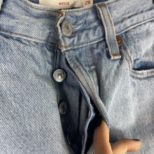 Levis Jeans Wedgie Straight Womens 28 Button Fly Distressed Light Wash Denim - Picture 6 of 17